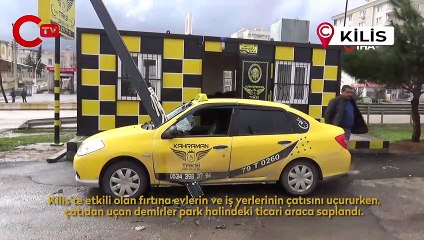 Demir, park halindeki araca ok gibi saplandı