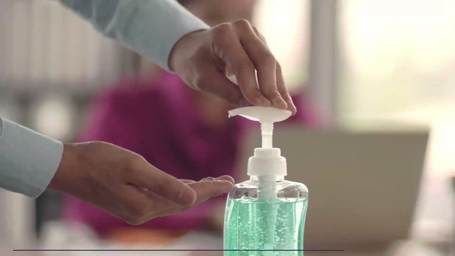 Gel hydroalcoolique : ces produits rappelés en urgence