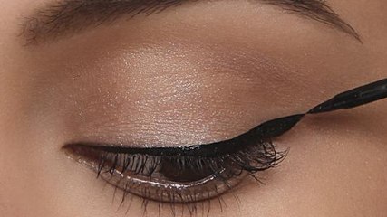 Eyeliner : quel trait faut-il faire selon la forme de ses yeux ?