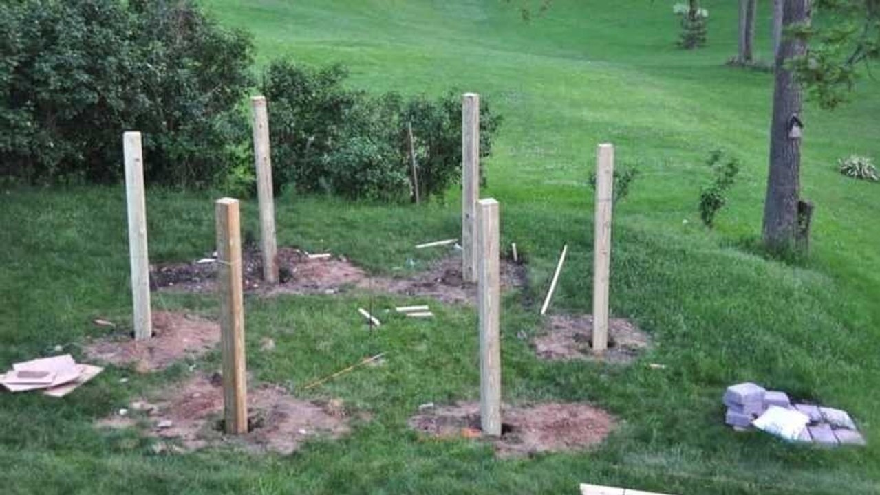 Ce papa a eu une idée de génie pour la décoration de son jardin (Vidéo)