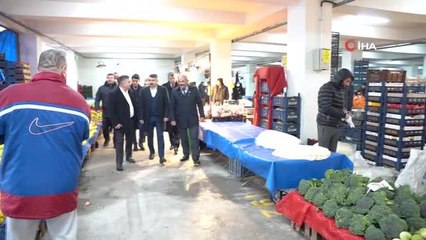 Başkan Yılmaz Sıracevizler pazar esnafı ile buluştu