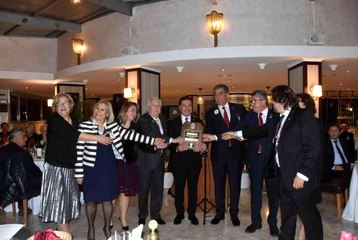 Bodrum Belediye Başkanı Aras'a hizmet ödülü verildi