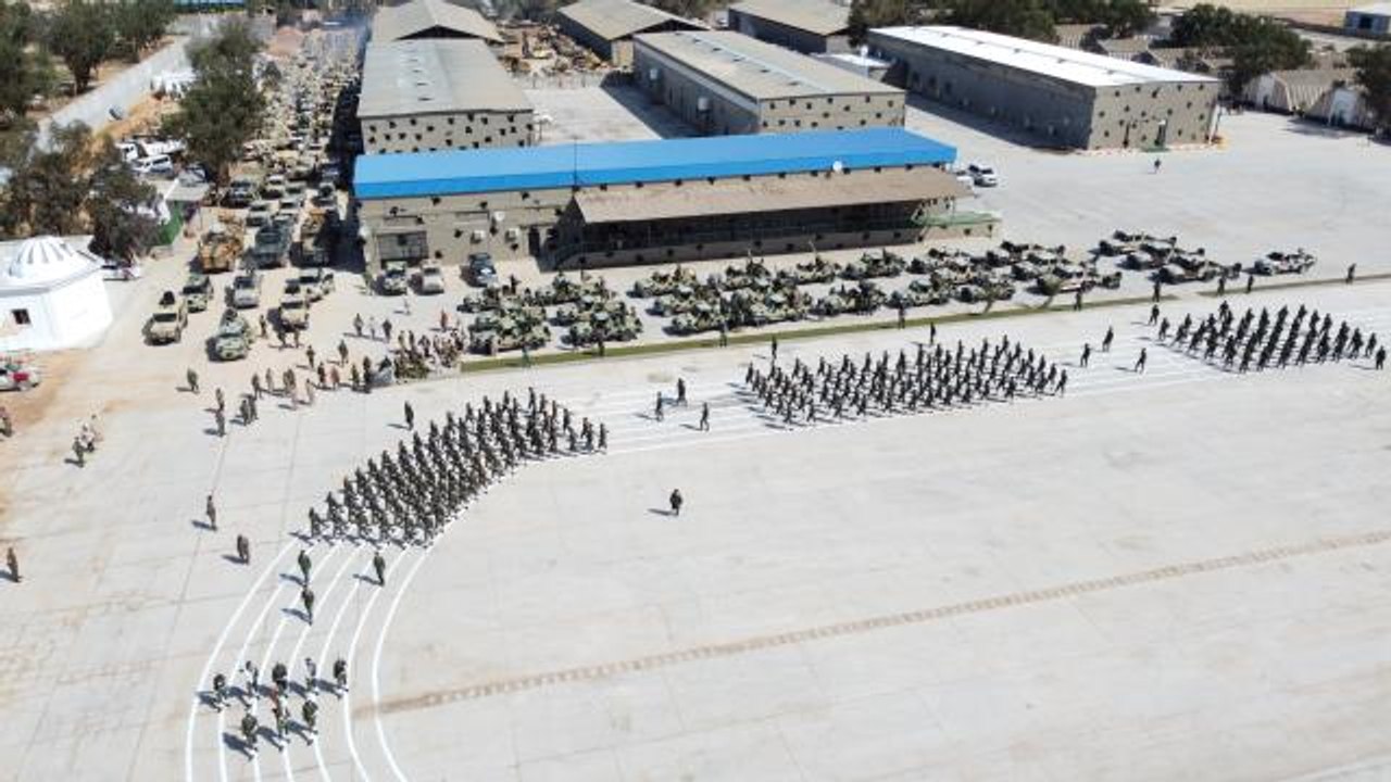 Son dakika haberleri! Libya'nın Misrata kentinde askeri öğrenciler için mezuniyet töreni düzenlendi