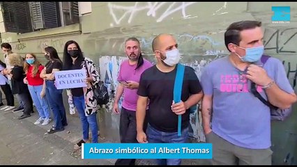 Abrazo simbólico al Albert Thomas