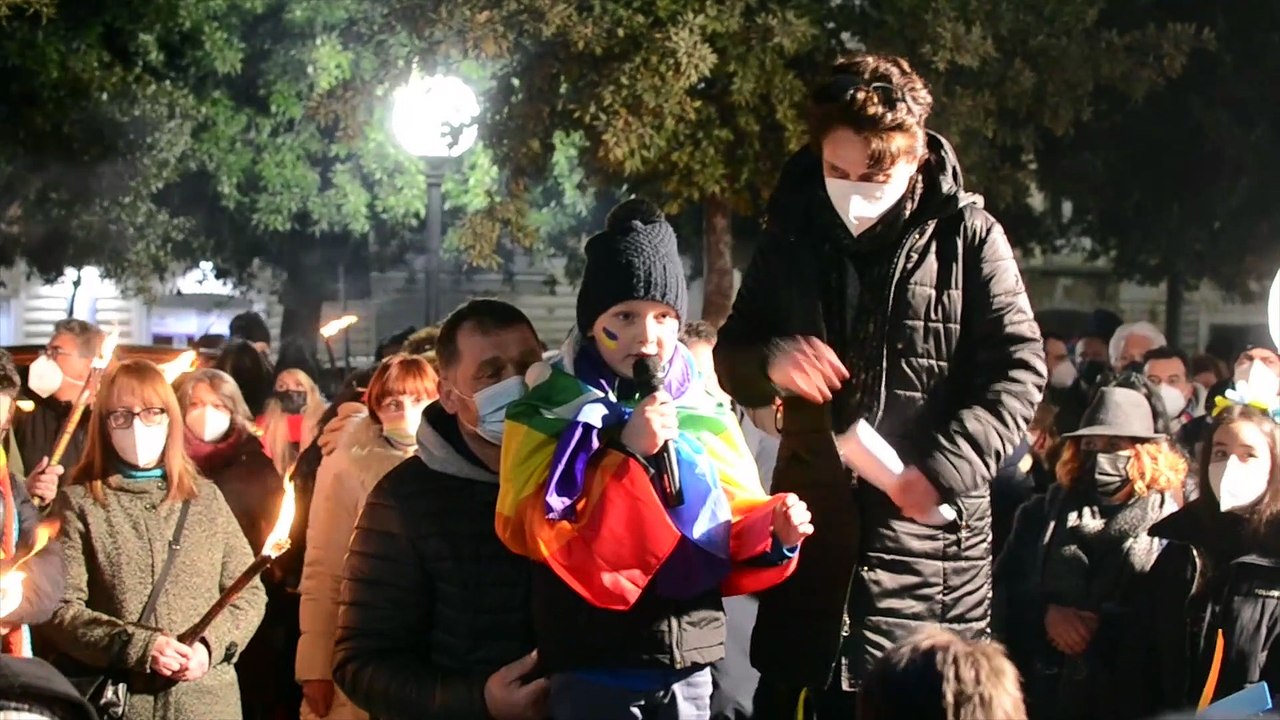 “Bisceglie per la pace”: associazioni, scuole e cittadini uniti per dire no alla guerra