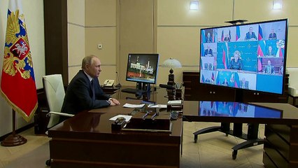 "Lo peor está por llegar" en Ucrania, advierte el presidente francés Macron tras hablar con Putin