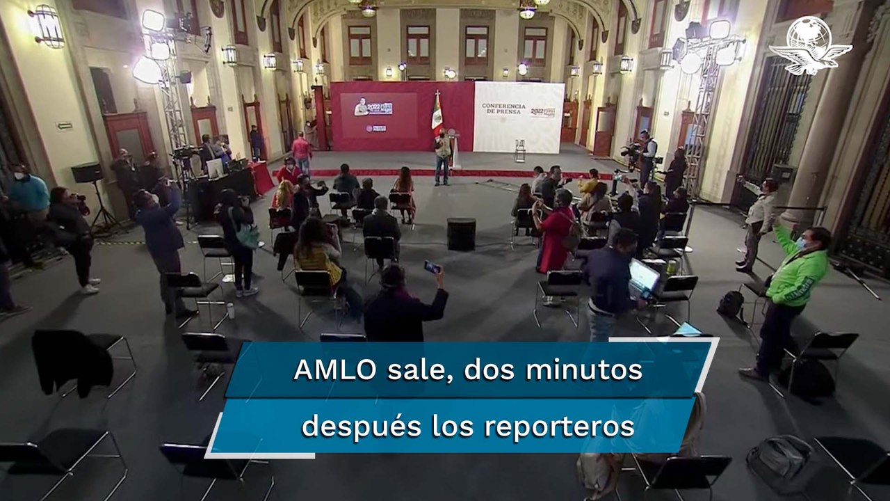 "Sentaditos, por favor": AMLO sale de la mañanera por sismo… y ordenan a reporteros permanecer ahí