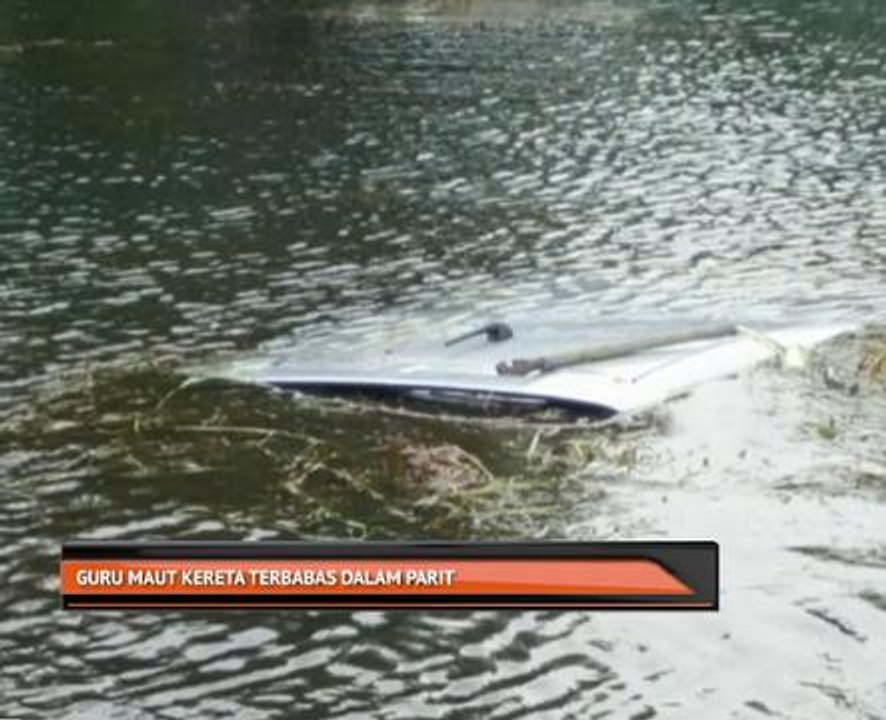 Guru maut kereta terbabas dalam parit