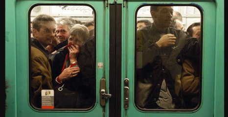 Un nuage de fumée repéré dans le métro parisien... mais rassurez-vous, la situation est cocasse !