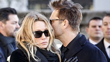 Johnny Hally­day : la lettre que Laura Smet a envoyée à Laeti­cia dévoi­lée