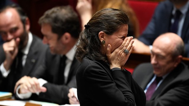 Agnès Buzyn fait un énorme lapsus à l'Assemblée nationale et provoque l'hilarité générale
