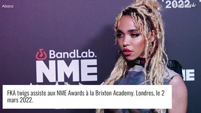 Natalie Imbruglia : Craquante en petite robe dorée, devant FKA twigs, Mabel et sa maman