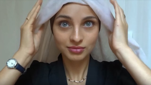 Mennel (The Voice) menacée de mort après un tuto sur les turbans