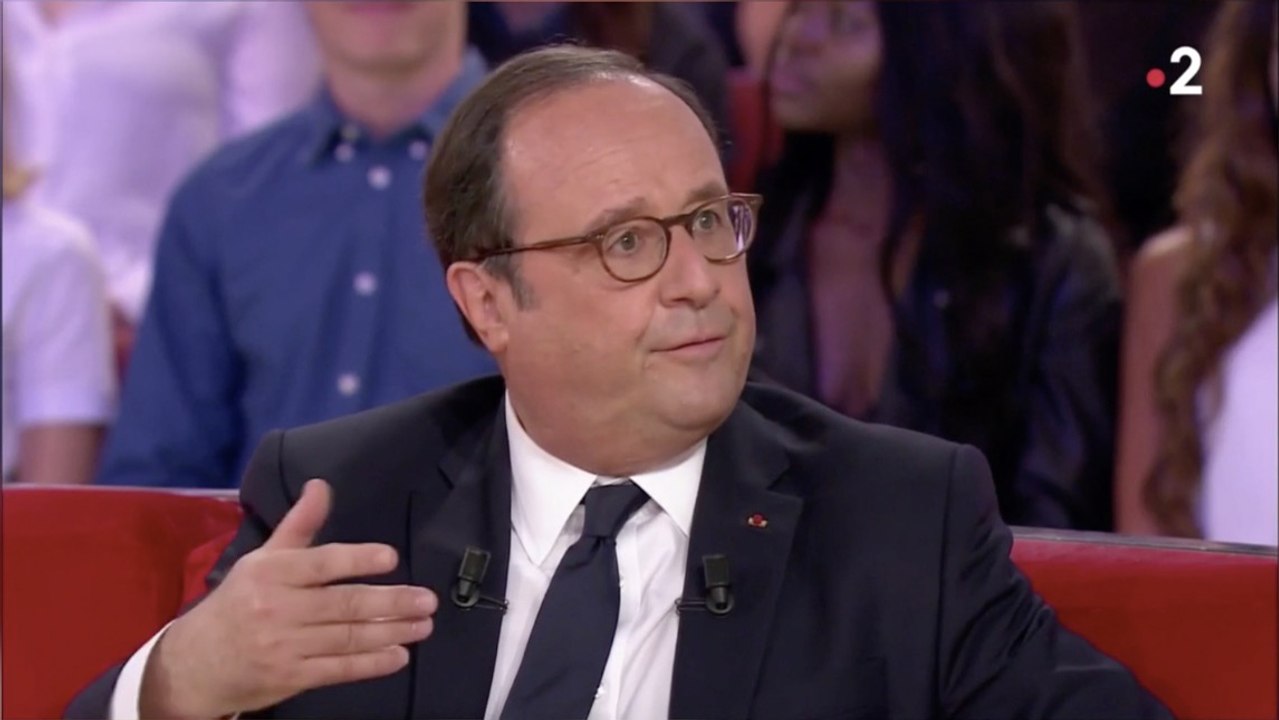 François Hollande tacle Emmanuel Macron sur le plateau de Vivement dimanche