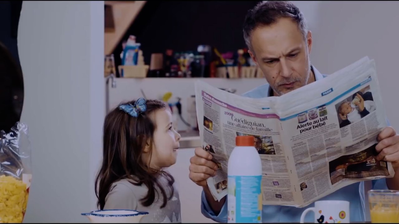 "Papa, c'est quoi cette bouteille de lait," PETA parodie la pub Lactel pour la journée mondiale du lait