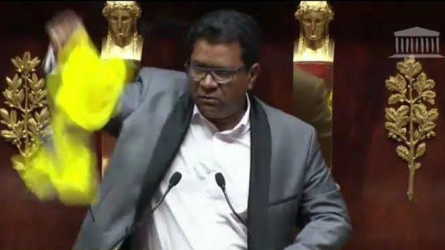 Ça monte en puissance : le député Jean-Hugues Ratenon nous parle du mouvement des gilets jaunes à La Réunion