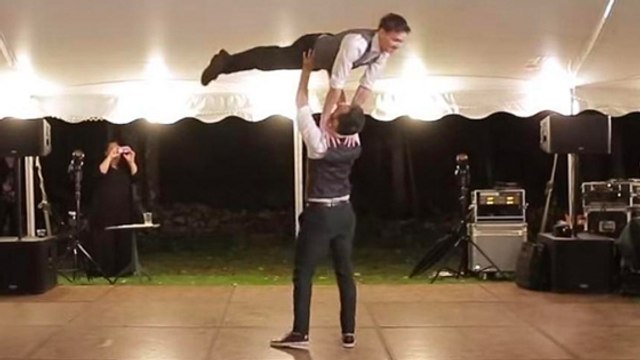 La danse de ces jeunes mariés fait le buzz sur internet