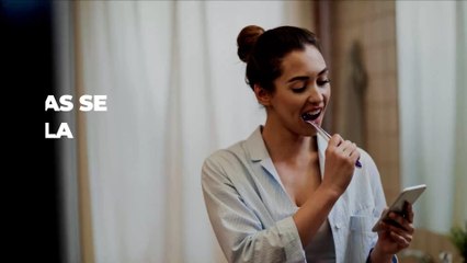 Pourquoi faut-il arrêter de se brosser les dents sous la douche ?