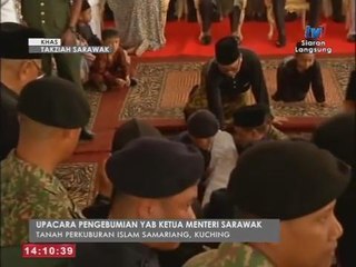 Jenazah Allahyarham Tan Sri Adenan Satem tiba di tanah perkuburan