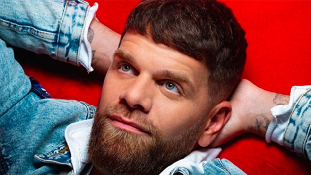 "Je voulais mourir en musique" : quand Keen'V revient sur sa tentative de suicide