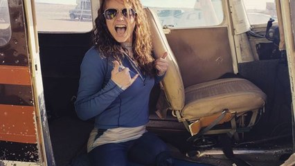 Elle se moque de son handicap avec humour et c'est du génie ! (vidéo)