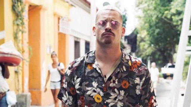 #boycottraphael : Les internautes taclent Raphaël Pépin pour la journée des droits des femmes ! (PHOTO)