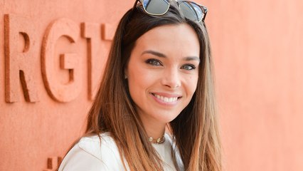 Marine Lorphelin s'affiche dans un maillot de bain turquoise et elle est canon !