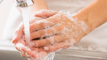 Comment fabriquer une mousse lavante pour les mains maison ?