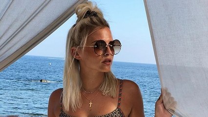 Kelly Vedovelli se fait critiquer sur son poids après avoir posté une photo d'elle en maillot de bain