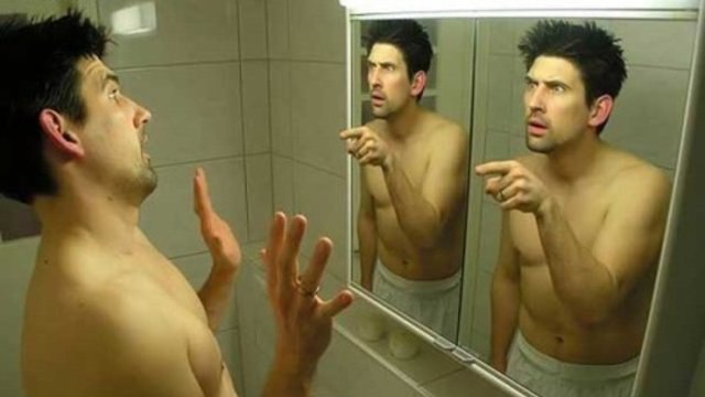 D'après la science, se parler à soi-même ferait de vous quelqu'un de plus intelligent !