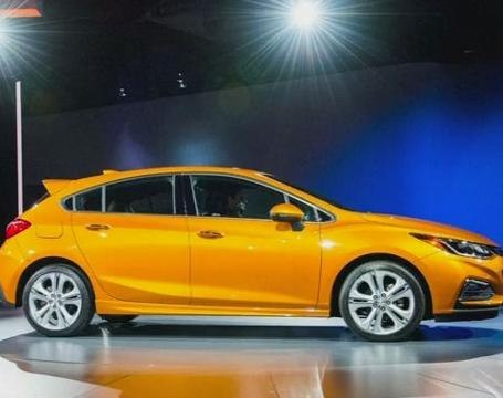 Donald Trump assails GM over Mexico production, Ford cancels proposed Mexican plant