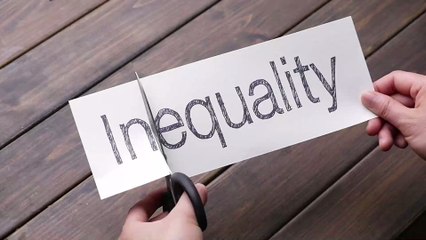 Combien d'heures les femmes travaillent-elles en plus chaque jour ? Vous n'êtes pas prêts