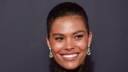 Tina Kunakey sublime sur son dernier selfie, elle agite la Toile !