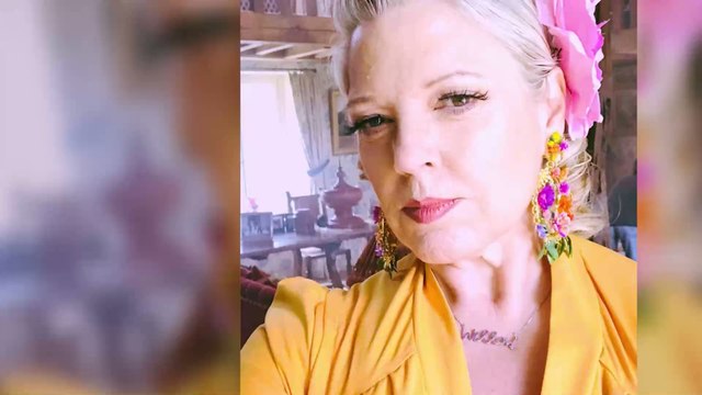 Laurence Boccolini méconnaissable : elle s'affiche très amincie dans une robe rouge fleurie