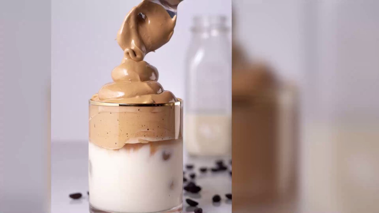 Comment faire un Dalgona Coffee, ce café fouetté dont tout le monde raffole ?