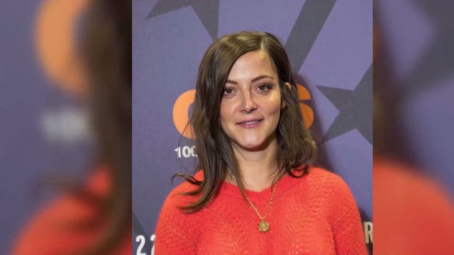 Camille Lellouche : sa chanson sur le coronavirus est hilarante et fait le buzz sur la Toile !