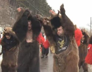 Romania: Bear dance to chase away evil spirits before New Year