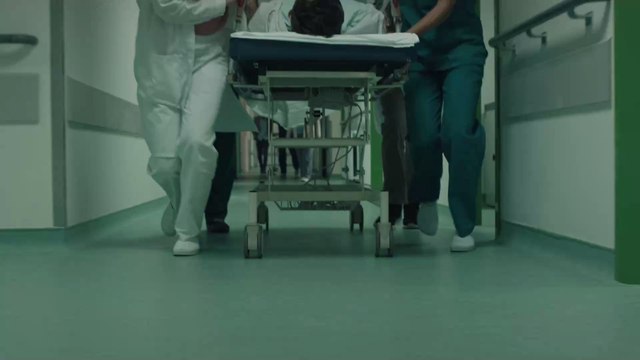 La garde de trop : Le fils du premier médecin décédé livre un témoignage poignant