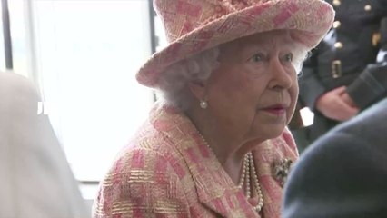 Elizabeth II répond à un petit garçon qui l'a soutenue pendant le confinement