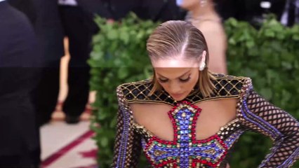 Jennifer Lopez : sa coiffure débarquée des années 1990 suprend ses fans