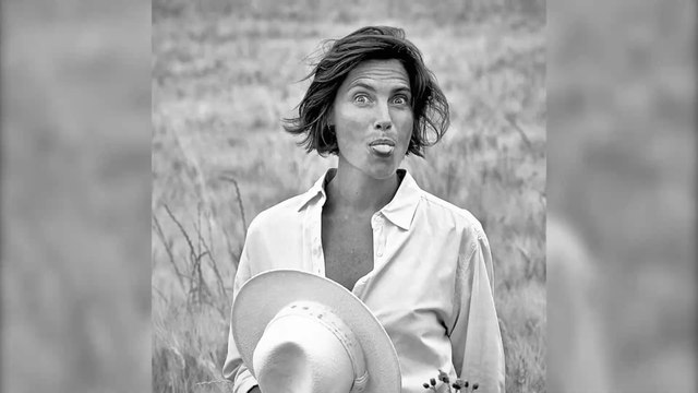 Alessandra Sublet très complice avec cet homme qu'elle connaît très bien