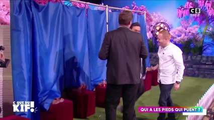 C que du kif : Un expert agite les internautes après avoir senti les pieds des chroniqueurs (VIDÉO)