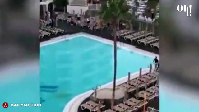 Insolite : des touristes se battent tous les matins dans une course aux transats surréaliste (VIDÉO)