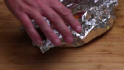 S'enrouler du papier d'aluminium autour des pieds aurait des vertus insoupçonnées