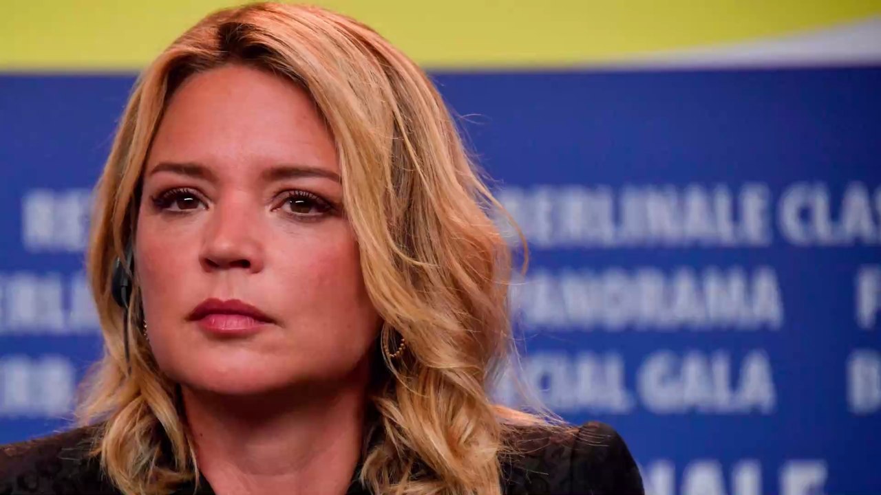 Virginie Efira enceinte : elle attendrait son premier enfant avec son nouveau compagnon Niels Schneider !