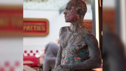 "Freakyhoody", ce professeur des écoles tatoué de la tête aux pieds scandalise les parents d'élèves