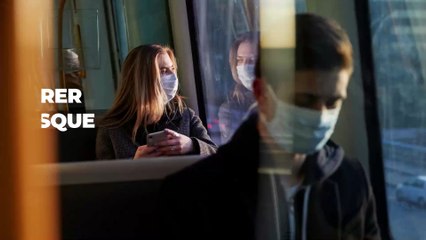 Cette femme a refusé de porter le masque dans un avion, elle se fait sortir encouragée par les passagers