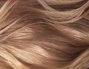 Inspiration, méthode, entretien : comment adopter le blond californien ?