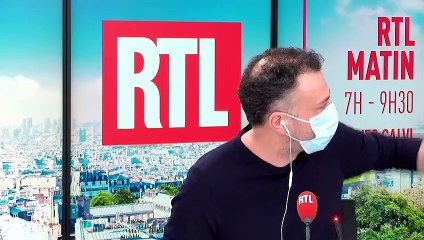 Découvrez la version originale de la chanson "Torn" de Natalie Imbruglia