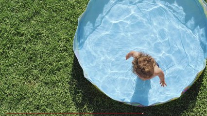 Un enfant de 2 ans meurt noyé pendant que ses parents font une séance photo pour OnlyFans